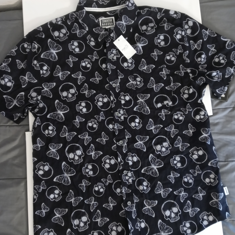 Graphic Button Up